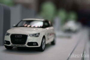 moto-audi106